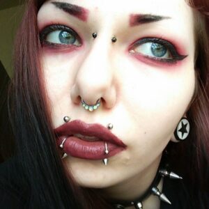 Découvrez une audacieuse femme sportive cherchant complicité à Bernay rencontre-Milf-Grenoble