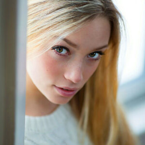 Envie d’une nuit explosive à Metz ? Ma mince silhouette cherche l’aventure. rencontre-Teen-Metz