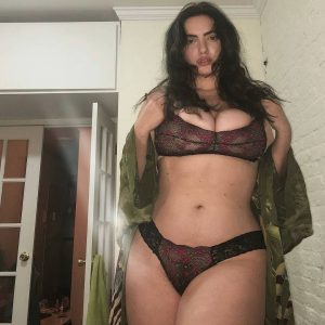 Mains sales, coeur plus sale Élodie - rencontre-Ronde-Saint-Malo