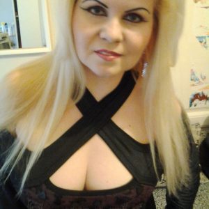 Envie de baignades naturistes à Nîmes 🌞 Dominique - rencontre-Cougar-Nîmes