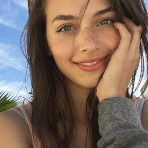 Vivons notre nudité ensemble ! Elodie - rencontre-Naturiste-Rodez