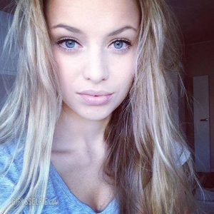 Depuis la divorce par SMS j’ai que l’envie qu’on me rentre bien dedans Cloty - rencontre-Teen-Rodez